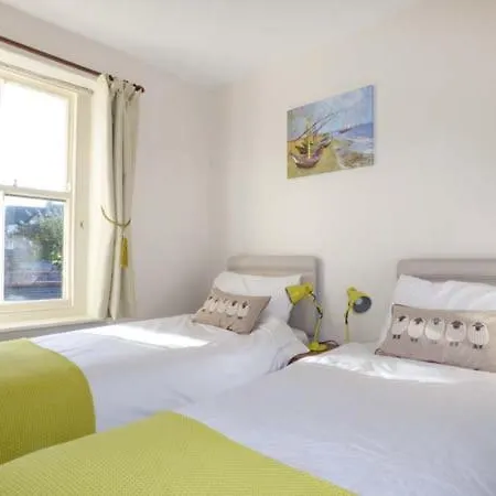 Honey بيت للعطل